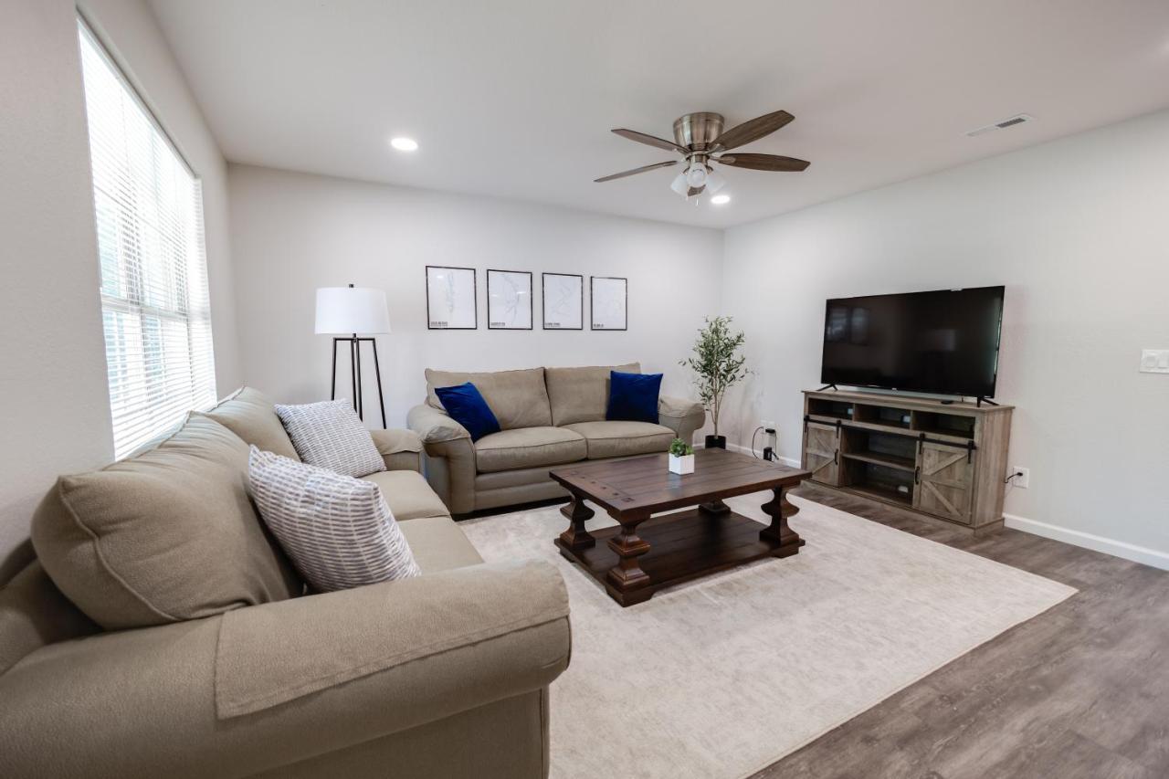Trailside Townhouse - Close To Downtown & Bike Trails Bentonville Exterior foto